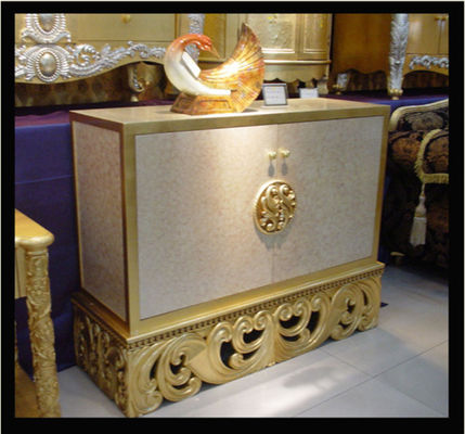 Gouden Gesneden Houten Borstkabinet