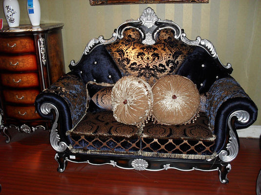 Van de de woonkamerbank van de Europees-stijlluxe bank van de de koffietafel de Franse stevige hout gesneden stof