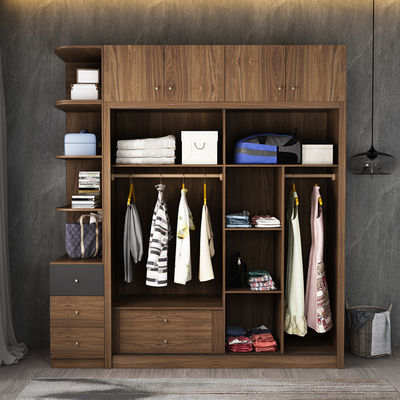 Garderobe van schuifdeur de Houten Kleren